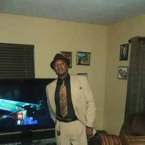 Meet your Posher, Stevie